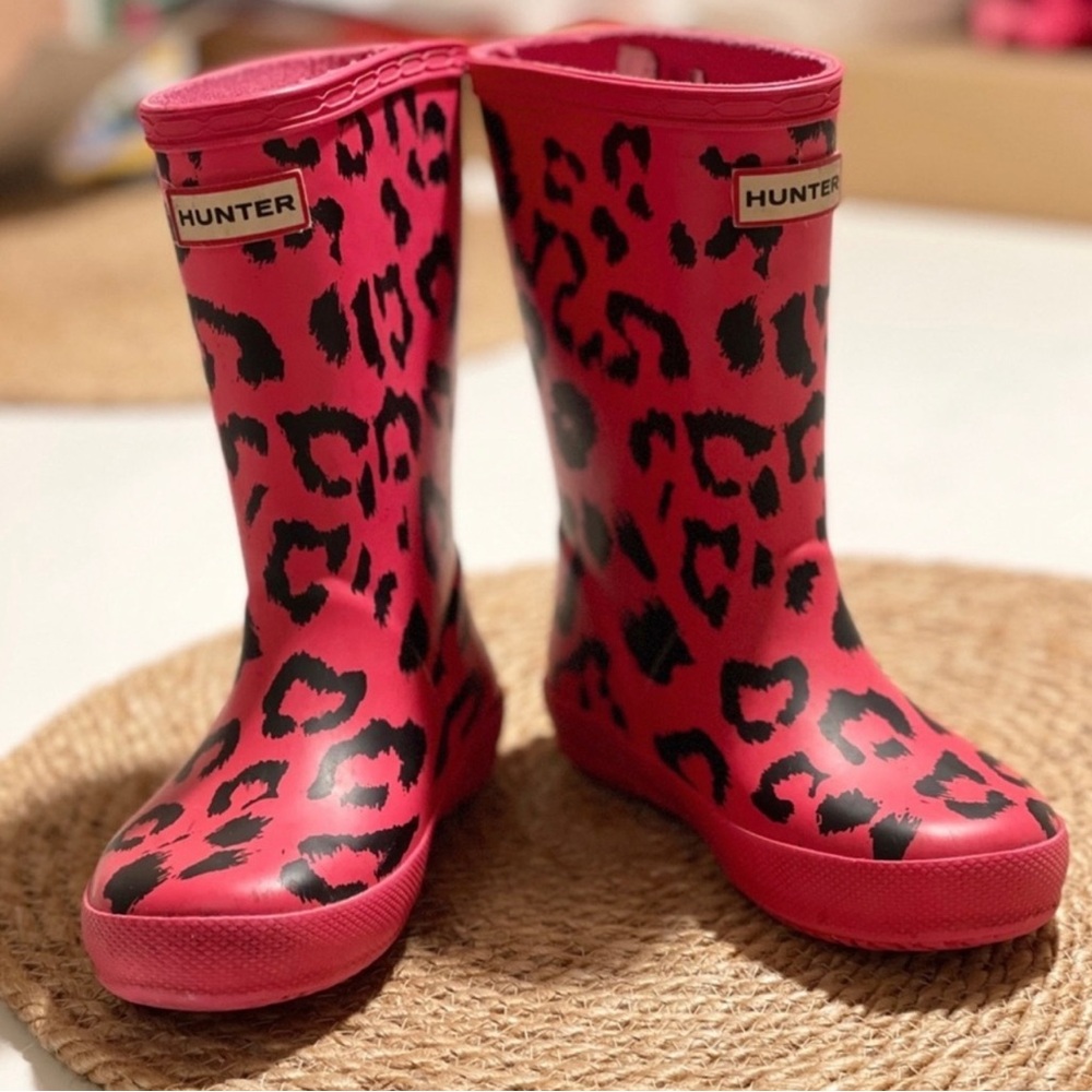 Size 11G pink leopard Hunter boots